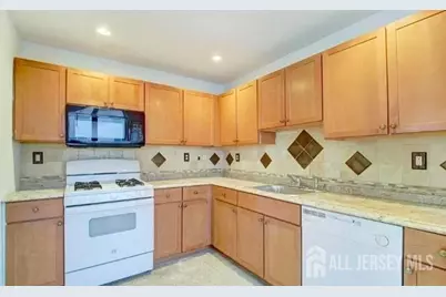 500 Great Beds Court, Perth Amboy, NJ 08861 - Photo 6