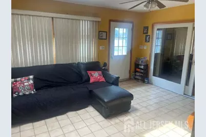 84 E Laurel Street E, Port Reading, NJ 07064 - Photo 4