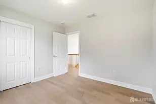 33 Melbloum Ln, Edison, NJ 08837 - Photo 20