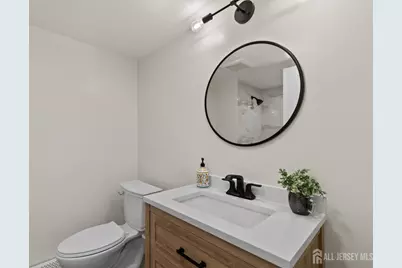 180 Cutter Avenue, Fords, NJ 08863 - Photo 16