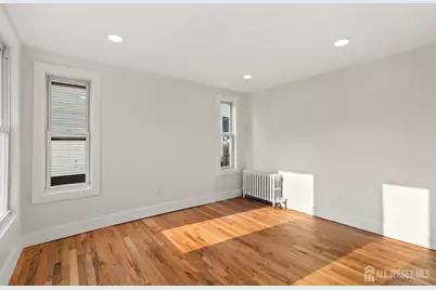 180 Cutter Avenue, Fords, NJ 08863 - Photo 18