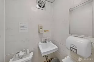 137 Livingston Ave, New Brunswick, NJ 08901 - Photo 10