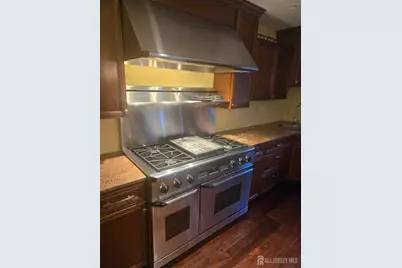 14 Larch Street, Carteret, NJ 07008 - Photo 2