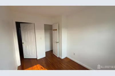 690 W Side Avenue W, Perth Amboy, NJ 08861 - Photo 10