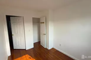 690 W Side Ave W, Perth Amboy, NJ 08861 - Photo 10