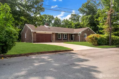 285 Highland Drive, Milltown, NJ 08850 - Photo 4