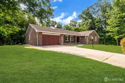 285 Highland Drive, Milltown, NJ 08850 - Photo 2