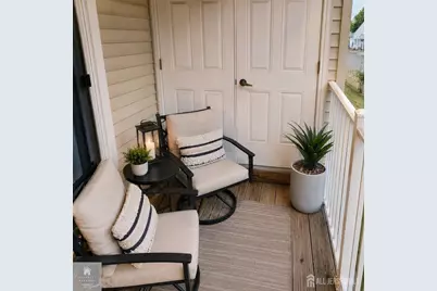 1325 Fernwood Court, New Brunswick, NJ 08901 - Photo 10