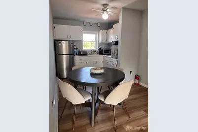 365 Bloomfield Avenue #9 b, Verona, NJ 07044 - Photo 4