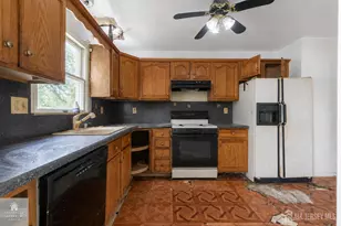 185 Chestnut St, Avenel, NJ 07001 - Photo 16