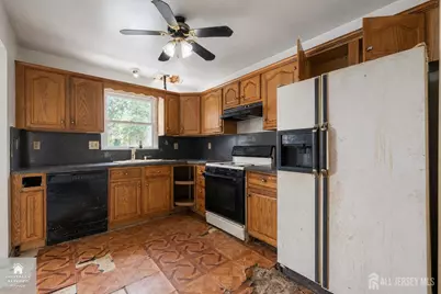 185 Chestnut Street, Avenel, NJ 07001 - Photo 14