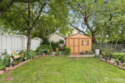 582 Garden Avenue, Woodbridge Township, NJ 07095 - Photo 16