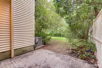 112 Nathan Drive, North Brunswick Township, NJ 08902 - Photo 22