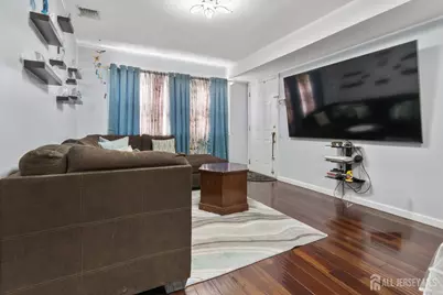 395 College Drive, Edison, NJ 08817 - Photo 2