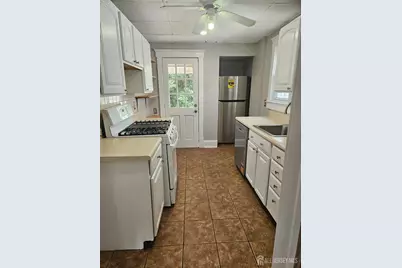 327 Berry Street, Woodbridge Township, NJ 07095 - Photo 4