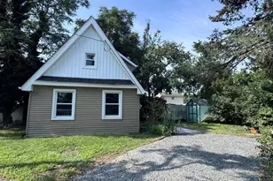 6 Seaglade Cir, Old Bridge Township, NJ 07735 - Photo 2