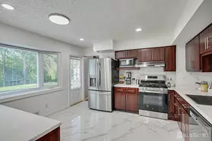 17 Myrtle Rd, East Brunswick Township, NJ 08816 - Photo 12