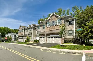 202 Downey Ln, South Brunswick Township, NJ 08852 - Photo 2