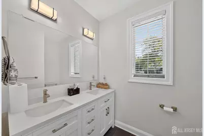 28 Ross Hall Boulevard, Piscataway Township, NJ 08854 - Photo 12
