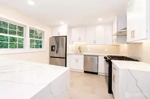 22 Sherwood Ln, Old Bridge Township, NJ 08857 - Photo 8