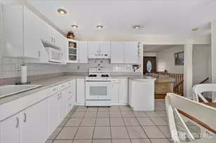 428 N Main St, North Brunswick Township, NJ 08850 - Photo 10