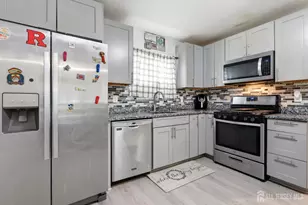 62 Pinetree Dr, Sayreville, NJ 08859 - Photo 8