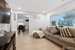 62 Pinetree Dr, Sayreville, NJ 08859 - Photo 10