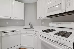 9 Bridge Pointe Dr, Old Bridge Township, NJ 08857 - Photo 14
