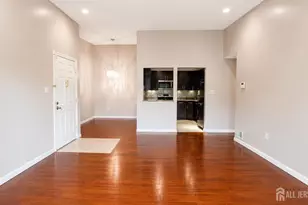 500 Danbury Ln, East Brunswick Township, NJ 08816 - Photo 6