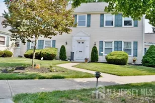 241 Mayflower Way, Monroe Township, NJ 08831 - Photo 1