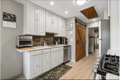 307 Sharon Court, Woodbridge Township, NJ 07095 - Photo 2