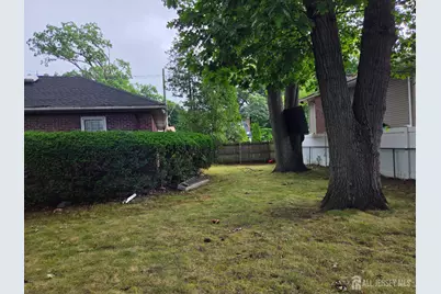 168 E Spring Valley Avenue E, Maywood, NJ 07607 - Photo 4