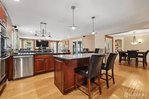 289 Franklin Rd, North Brunswick Township, NJ 08902 - Photo 6