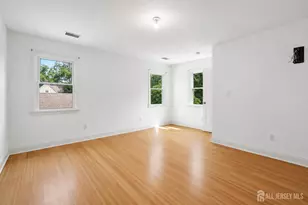 289 Franklin Rd, North Brunswick Township, NJ 08902 - Photo 16