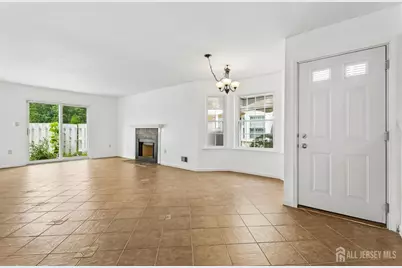 70 Mill Run W, Hightstown, NJ 08520 - Photo 6