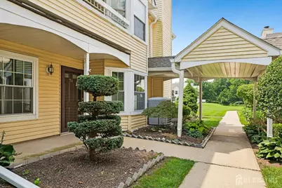 70 Mill Run W, Hightstown, NJ 08520 - Photo 4