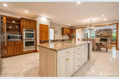 40 Newland Court, Bridgewater, NJ 08807 - Photo 6