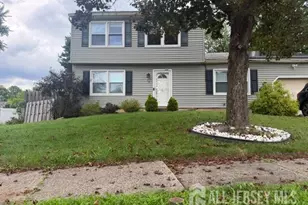 16 Wakefield Dr, Edison, NJ 08820 - Photo 32