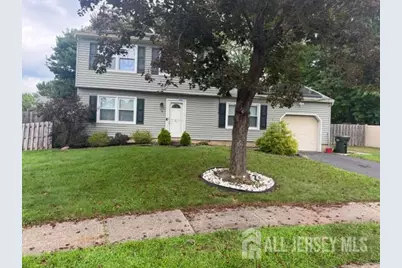 16 Wakefield Drive, Edison, NJ 08820 - Photo 2