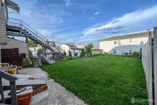922 Amboy Ave, Perth Amboy, NJ 08861 - Photo 28
