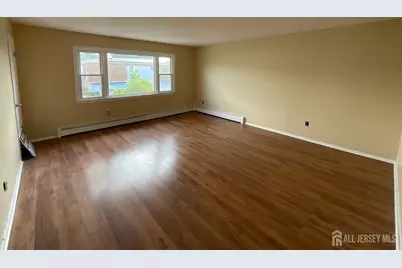60 Glenn Drive, Woodbridge Township, NJ 07095 - Photo 8