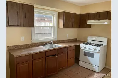 60 Glenn Drive, Woodbridge Township, NJ 07095 - Photo 4