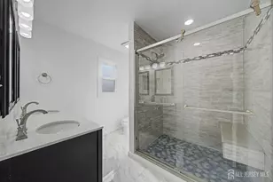 41 Montclair Ave, Edison, NJ 08820 - Photo 10