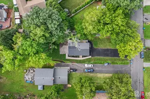 1834 Holly Rd, North Brunswick Township, NJ 08902 - Photo 6