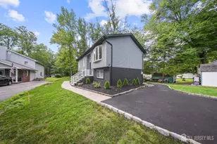 1834 Holly Rd, North Brunswick Township, NJ 08902 - Photo 38