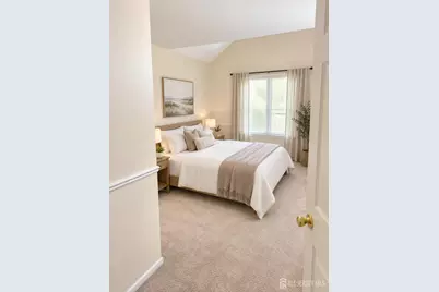 94 Castle Pointe Boulevard, Piscataway Township, NJ 08854 - Photo 10