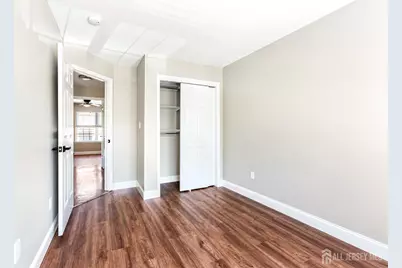 61 Lawrence Street, New Brunswick, NJ 08901 - Photo 20