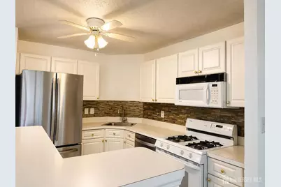 207 Prestwick Way, Edison, NJ 08820 - Photo 4