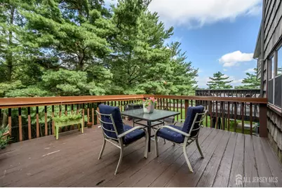 614 Maple Hill Drive, Woodbridge Township, NJ 07095 - Photo 6