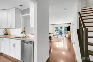 278 Penns Way, Bernards Township, NJ 07920 - Photo 2